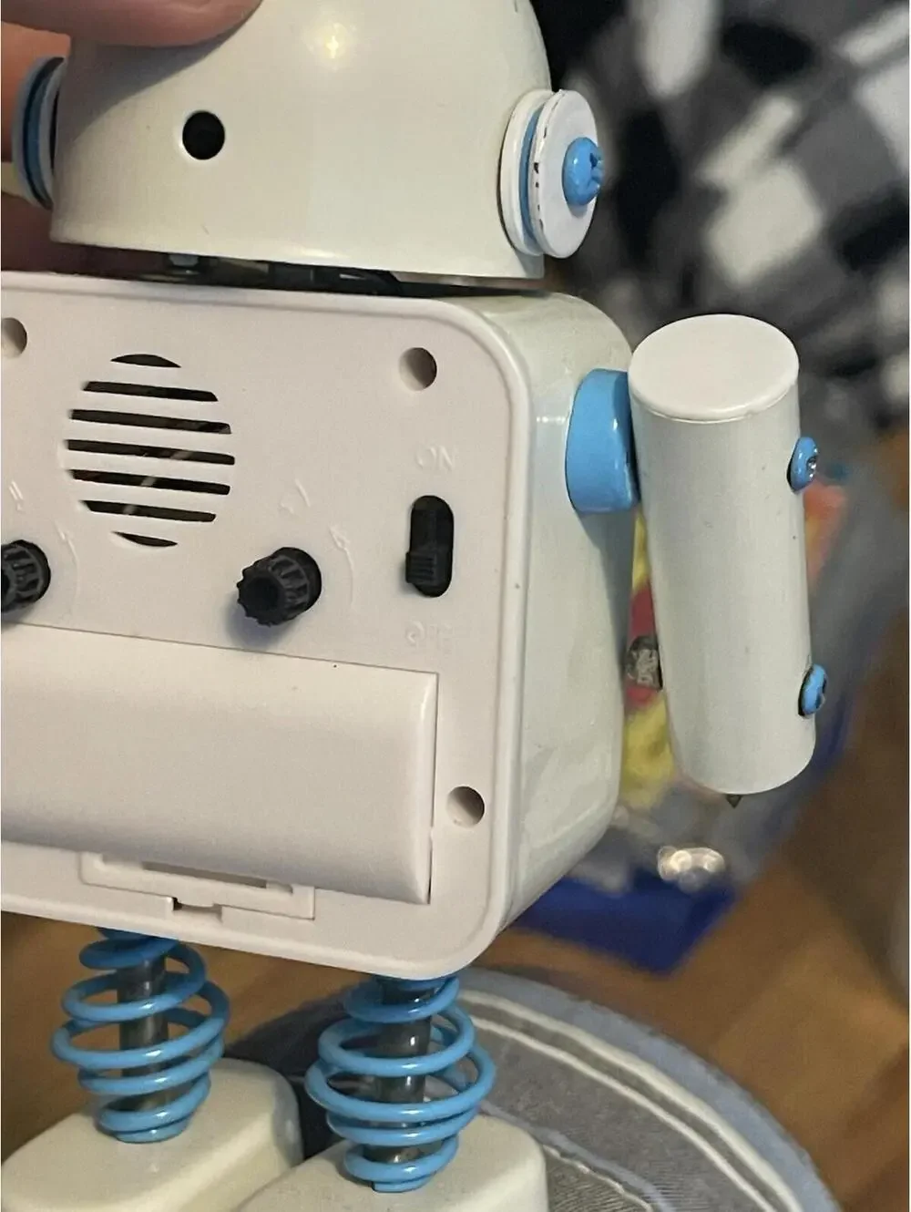 Diskary Robot Alarm Clock Moveable Arms Blue White, (no Arm)